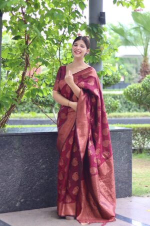 Pure Gaji Silk Saree Weaved With Zari Comes With Tassels