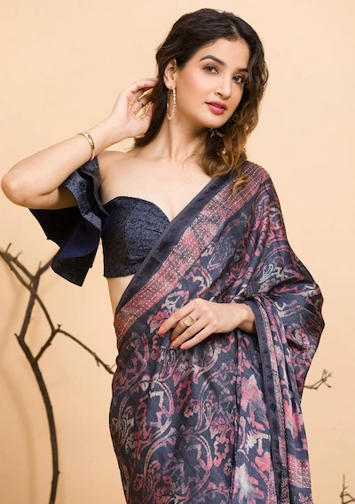 ক্রিপ শাড়ি
